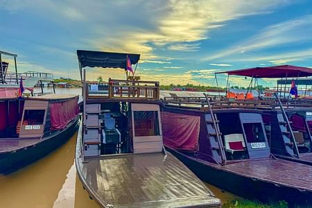 Private Wooden Boat Cruise from Siem Reap to Battambang