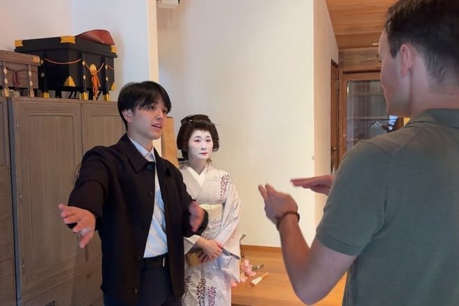 One Hour Geisha Show in Asakusa Tokyo 6