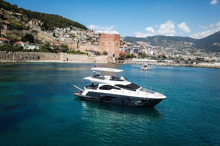 Alanya Private Yacht Tour with Lunch, Soft Beverage & Transfer 6