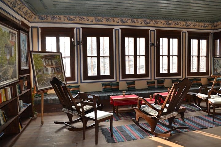 Bulgarian Authentic Crafts Workshop in the Rose Valley