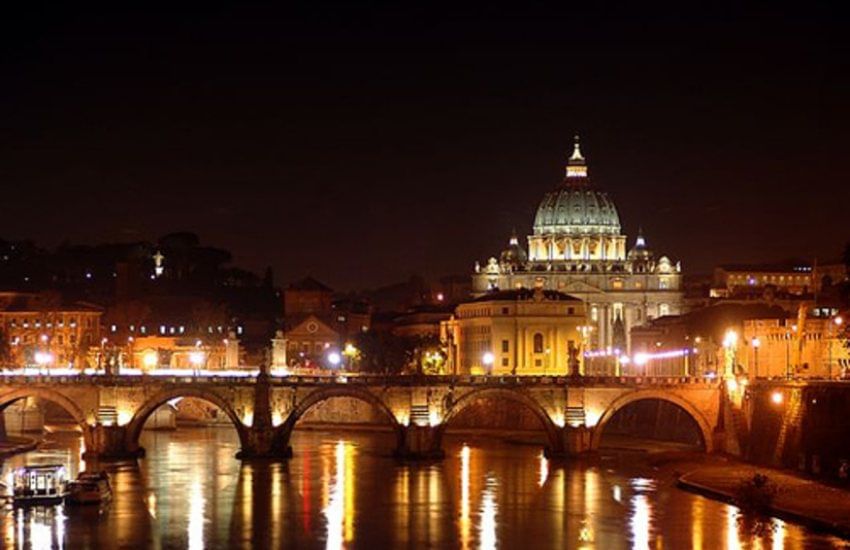 Discovering Rome by night