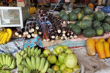 “Chiang Mai by Bike: Temples, Food & Hidden Streets!”