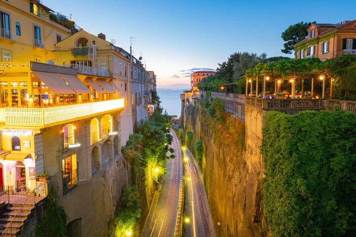 Full Day Private Tour Naples to Sorrento and Pompeii  7