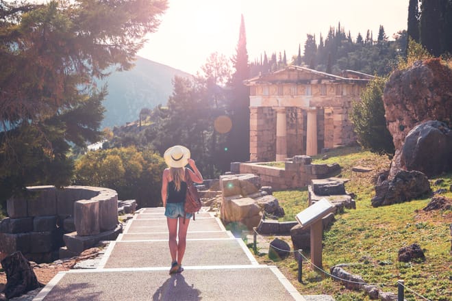Delphi Guided Small Group Day Tour from Athens