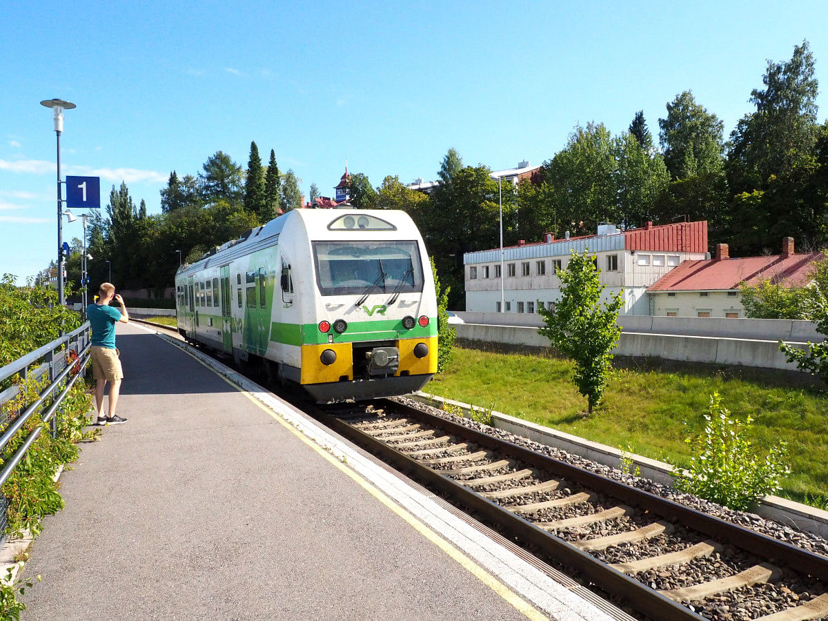 A train leaving the Savonlinna train station.