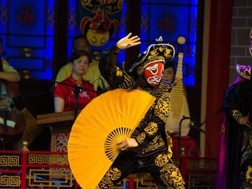 Skip the Line: Sichuan Opera Chengdu Ticket