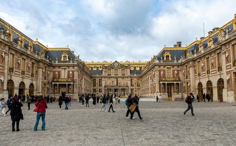 Guided Walking Tour of the Gardens and Palace of Versailles