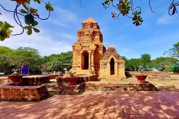 Discover the beauty of Ta Cu Mountain, Lying Buddha From Mui Ne