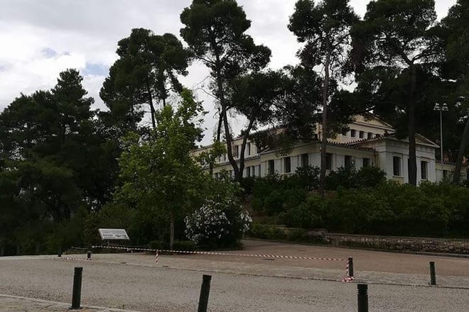 2 Day Private Tour to Delphi,Thermopylae,Mycenae,Nafplion and Ancient olympia 9