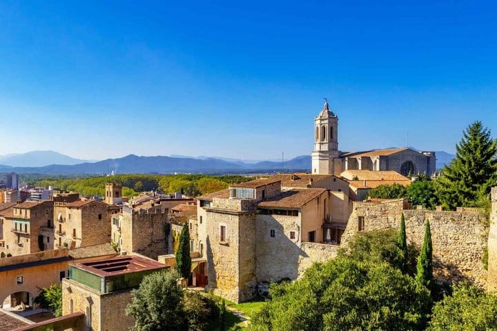 TOP Girona : Private guided tour with your mobile 3