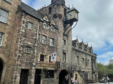 Private Edinburgh Royal Mile and Old Town Walking Tour