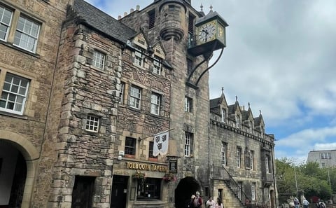 Private Edinburgh Royal Mile and Old Town Walking Tour