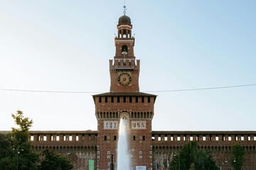 Professional Photoshoot Experience at Sforzesco Castle, Milan