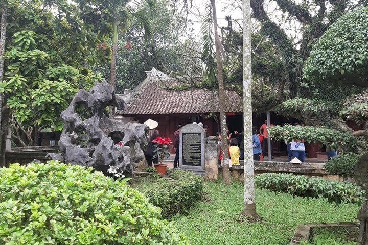 Hoa lu temple