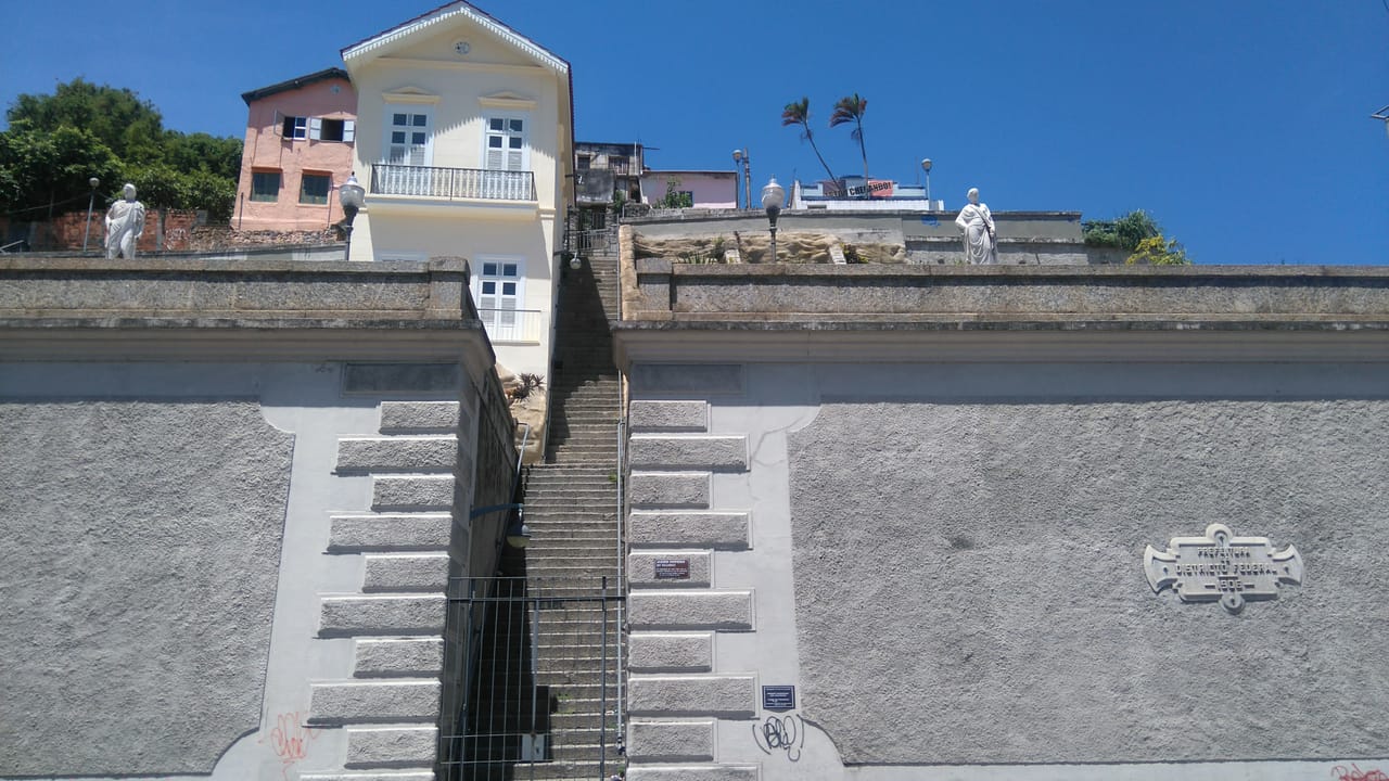 VALONGO HANGING GARDENS