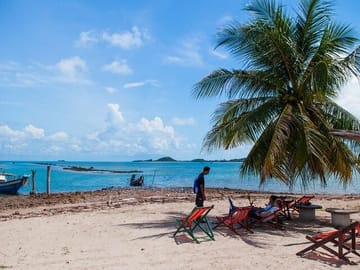 Private Longtail Boat Tour to Koh Madsum and Koh Tan