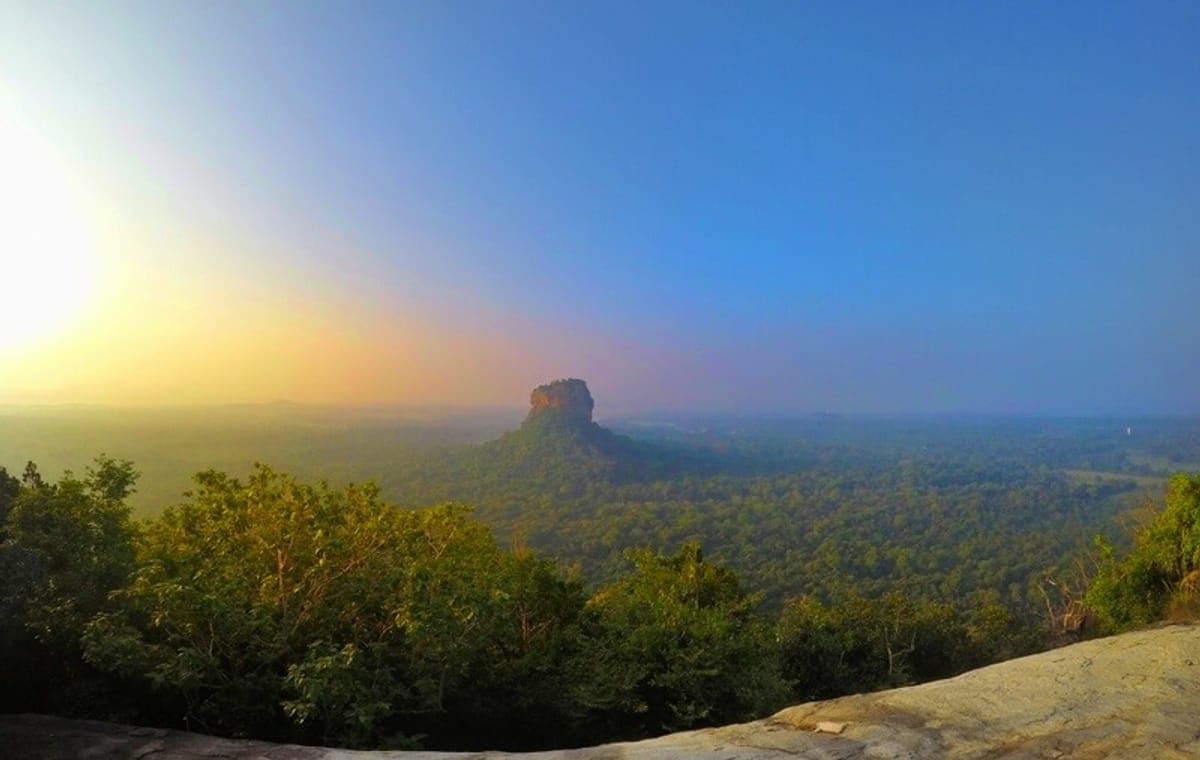 PIDURANGALA & HIRIWADUNNA  VILLAGE TOUR