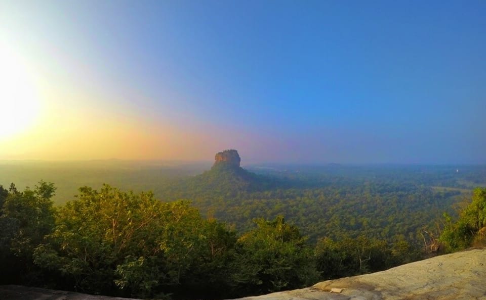 Pidurangala and Hiriwadunna Village Adventure in Sigiriya