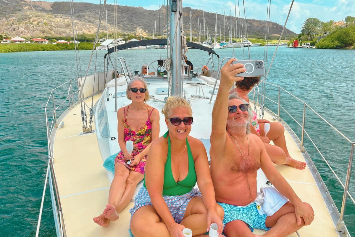 Cruisers enjoying sailing through Spanish Waters during a shore excursion by Maxie Sailing in Curacao