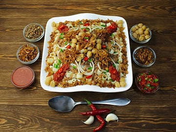 Private Cairo food tour &Great Food(Falafel, Shawarma& Koshari)
