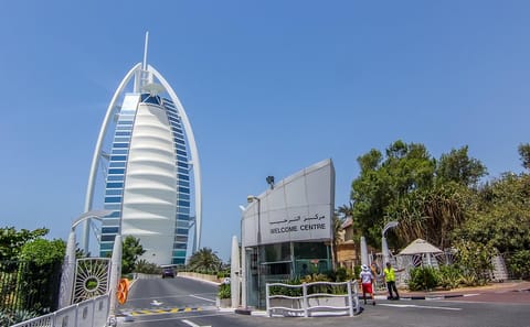 Private Cultural and Modern Dubai City Tour by Minivan