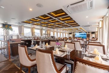 Luxury Day Tour of Halong Bay with Cruise and Activities