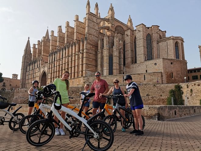 Tour guiado en bicicleta eléctrica por Palma