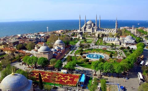 Istanbul Cultural Walking Tour of Historic Landmarks