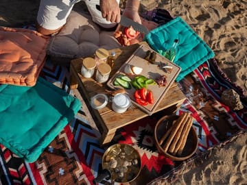 Private Meze Picnic Experience in Mykonos, Greece
