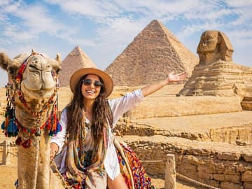Luxury Giza Pyramids Tour with Breakfast & Camel Ride Experience