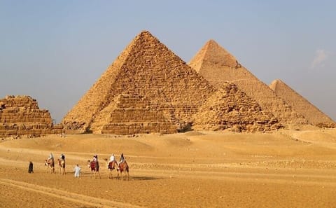 Pyramids of Giza and the great Sphinx, Group Tour