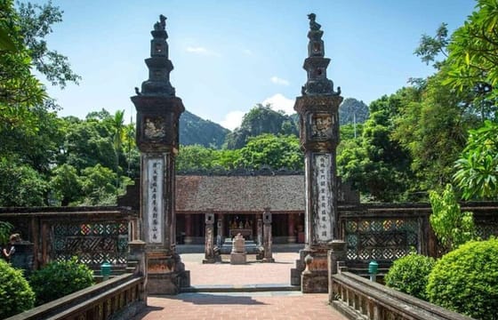 Full Day Tour in Hoa Lu to Tam Coc with Transportaion and Lunch