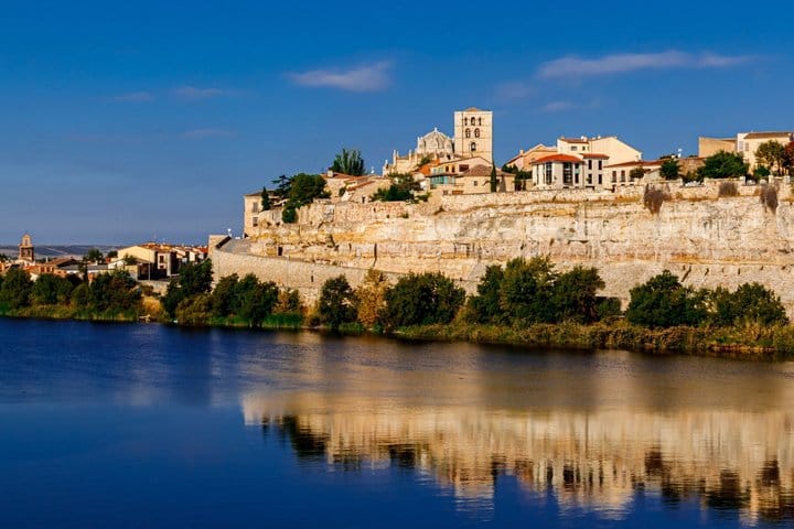 TOP Zamora : Private Guided Tour with your mobile 2