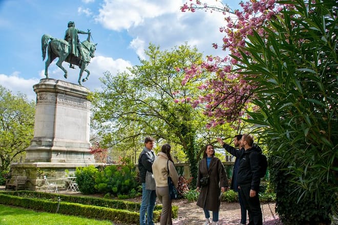 Paris Private Custom Tour: Half-Day Experience with a Local Guide