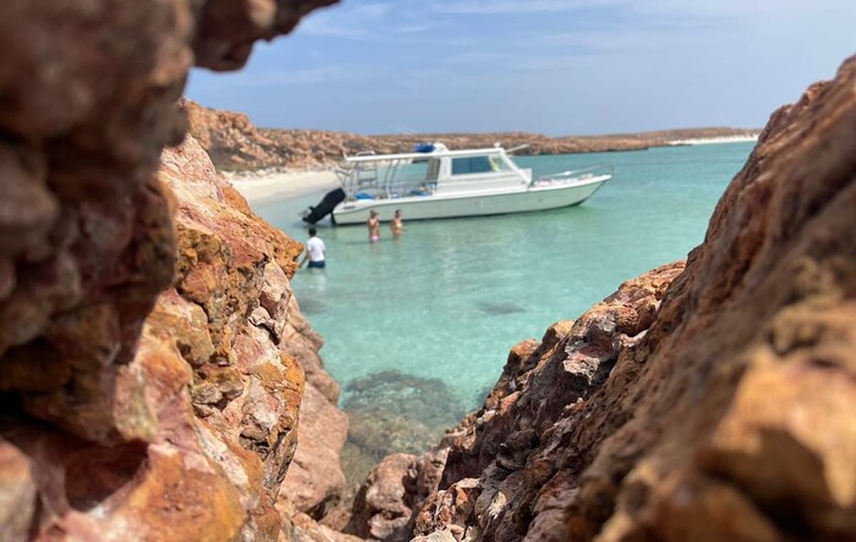 Snorkeling trips to Daymaniat Island