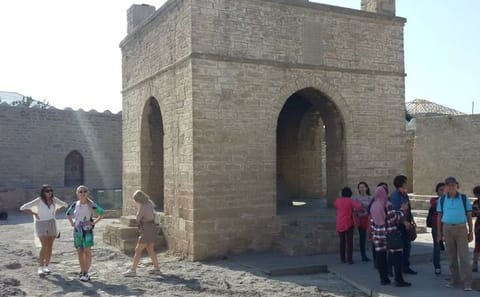 Private Half Day Tour of Gala, Ateshgah, and Yanardag in Baku
