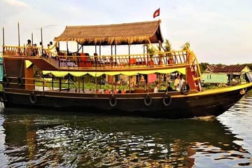 Private Boat Tour from Battambang to Siem Reap on Tonle Sap Lake