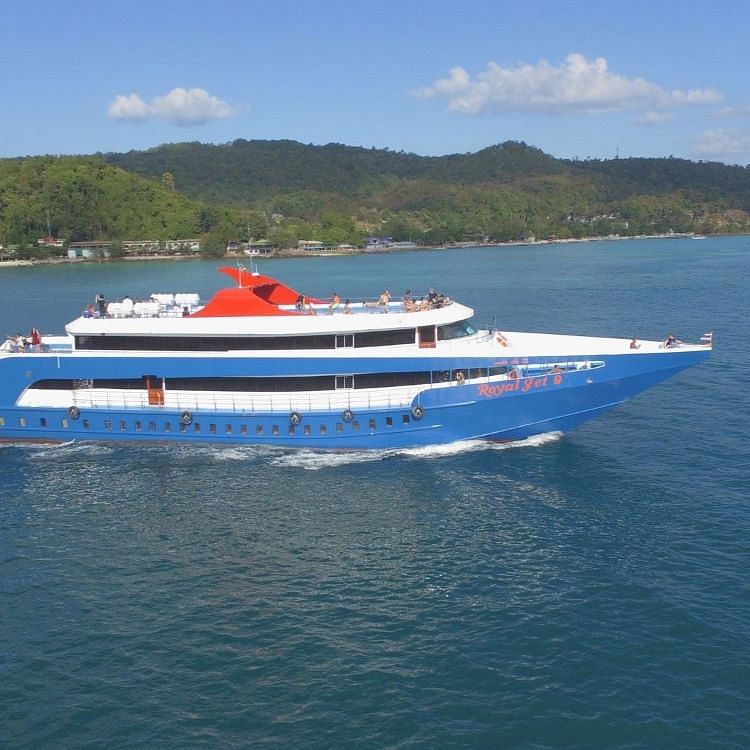 Phi Phi Island to Phuket: One-Way Ferry Transfer with Andaman Wave Master