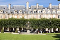 Private pickup Food and Wine Tasting Walking Tour in Le Marais 6
