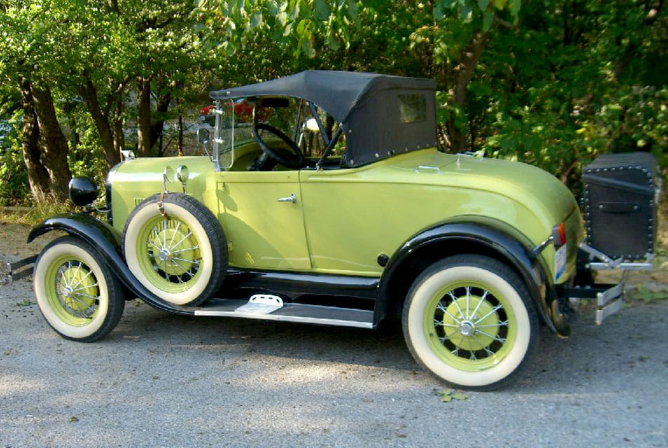 Professional Photo Session with a Retro Car 4