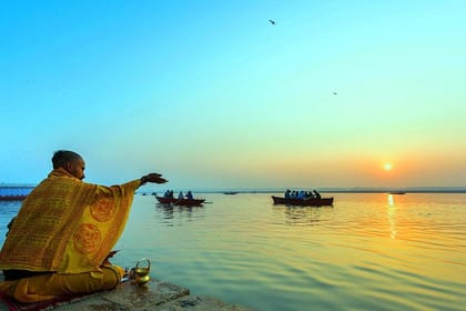 Holi Tour of Varanasi includes Boat ride and Breakfast.