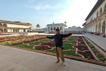 Private Taj Mahal and Fatehpur Sikri Tour from Delhi to Jaipur
