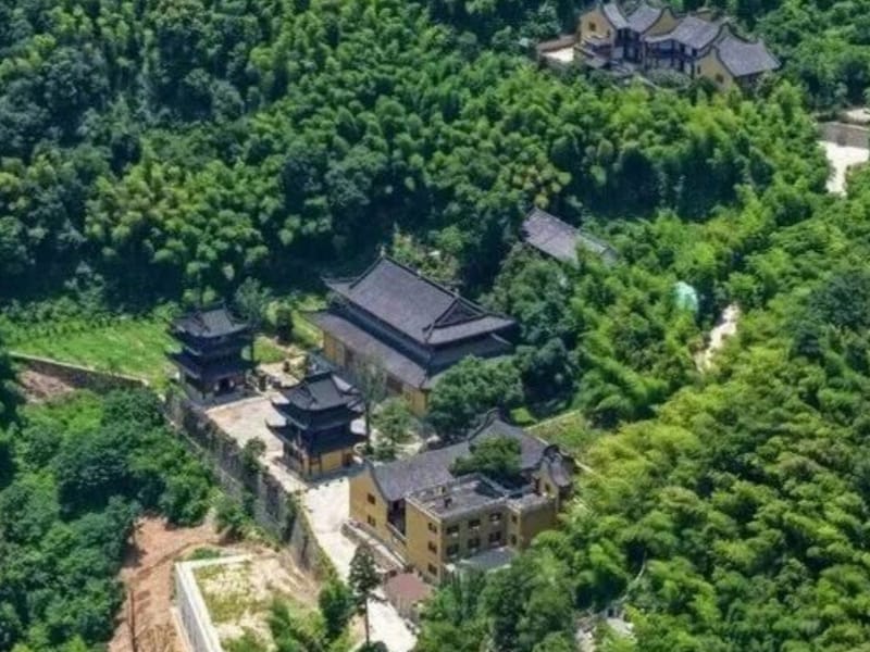 Shanghai: Dongming Mountain Ancient Trail Private Day Trip