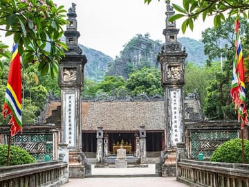 Hoa Lu temple