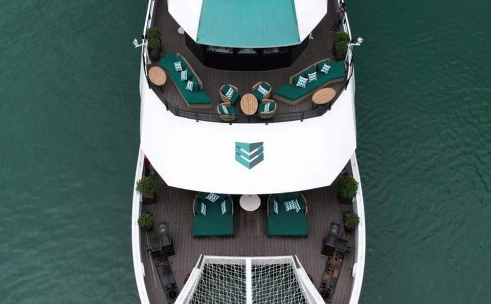 Luxury Catamaran Cruise Tour in Ha Long Bay and Lan Ha Bay