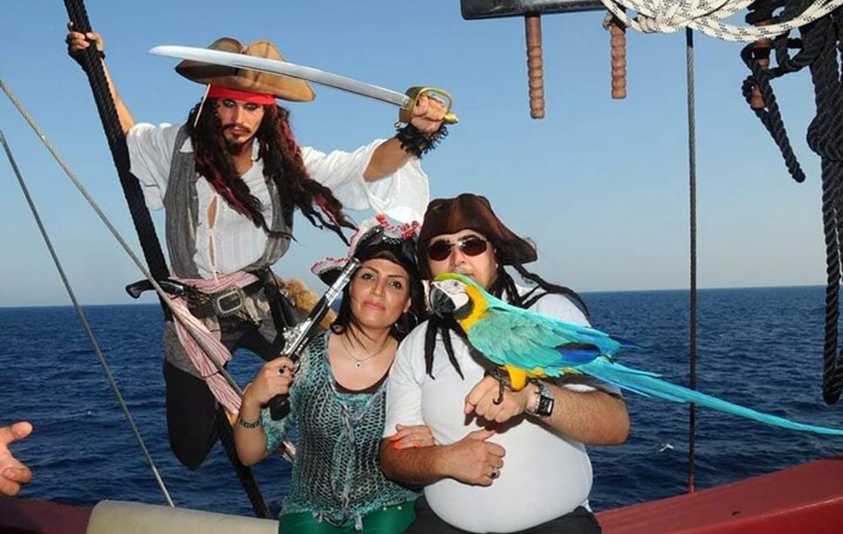 Alanya Grand Pirate Boat Tour with Lunch, Soft Drinks & Transfer