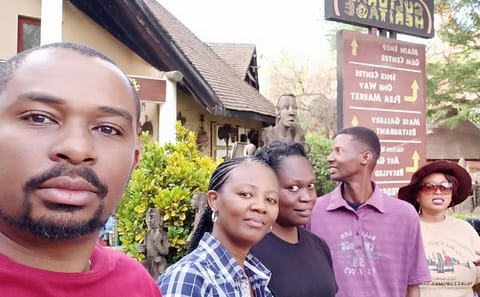 Shopping Tour of Local Markets in Arusha, Tanzania