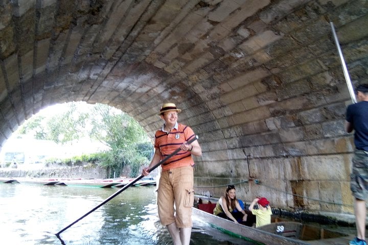 Oxford punting on river with chauffeur guide