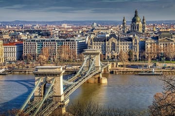 Private Tour of Budapest's Parliament and Downtown Landmarks