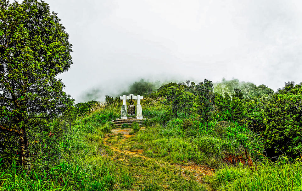 Bach Ma National Park Trek and Beach Day in Da Nang